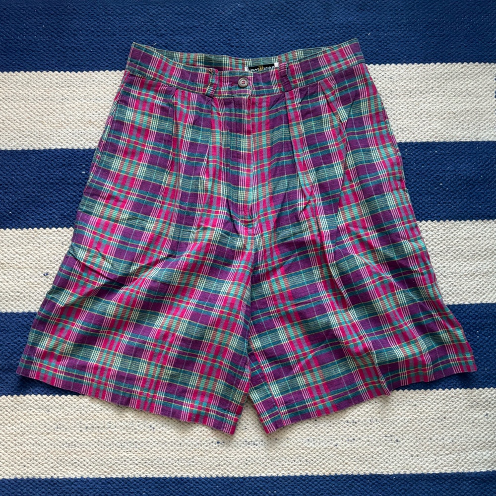 Vintage pleated madras plaid 100% cotton ladies shorts S 10 fit like a modern 6